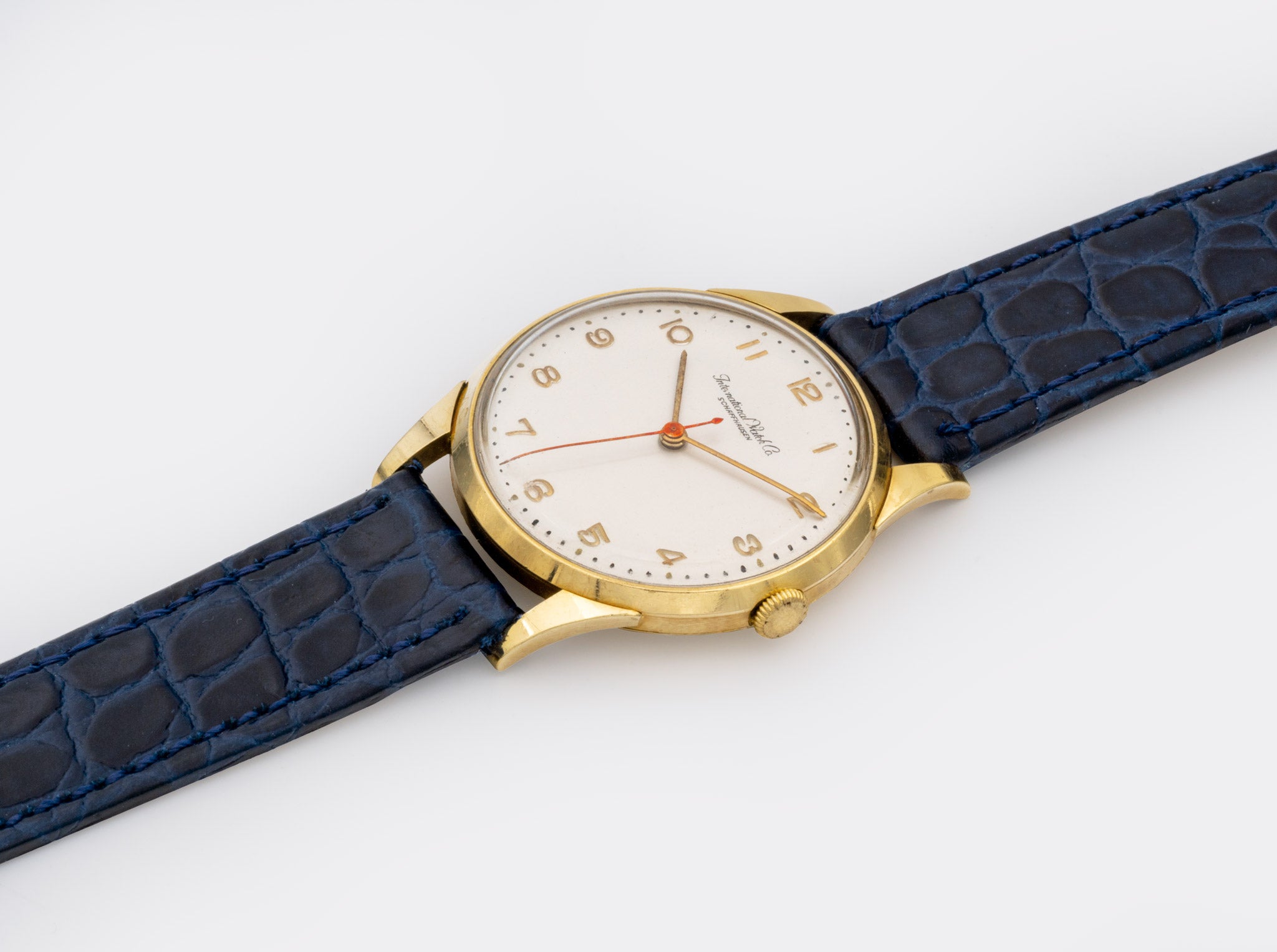 IWC | Jumbo Dresswatch | Flat Shape | 18K Solid Yellow Gold | Offwhite Dial | Red Center Second | 1950s